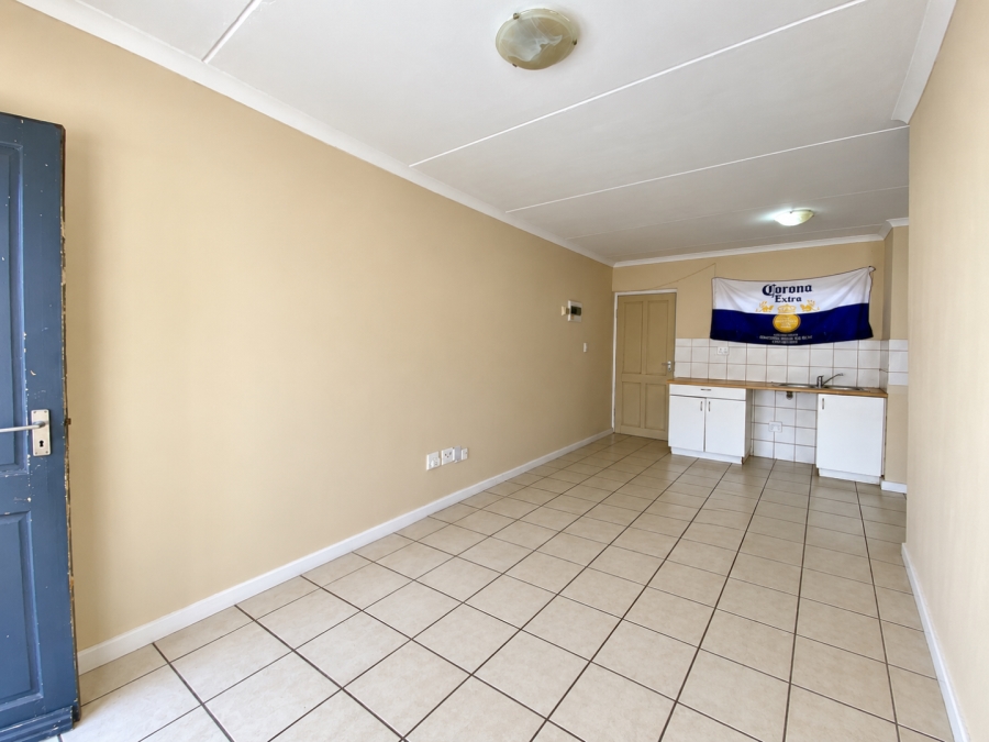 1 Bedroom Property for Sale in Maitland Western Cape